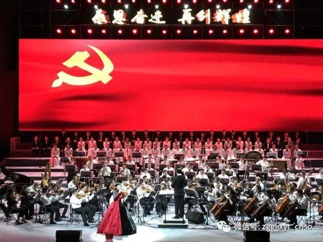 职场新人，什么时候生孩子对事业的影响最小？游戏画面