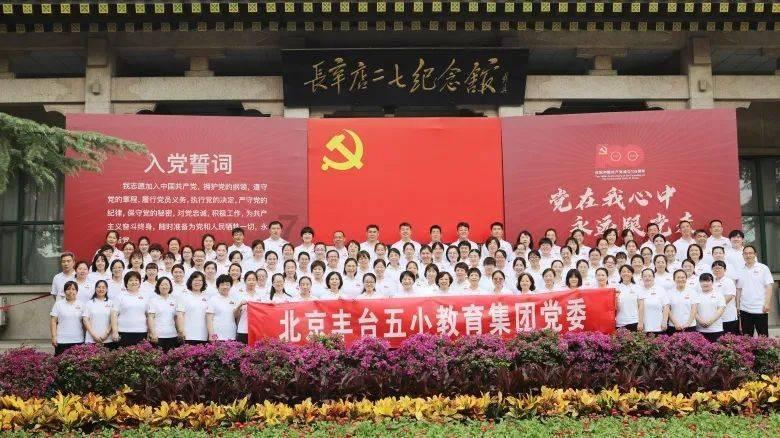 职场新人，什么时候生孩子对事业的影响最小？游戏画面